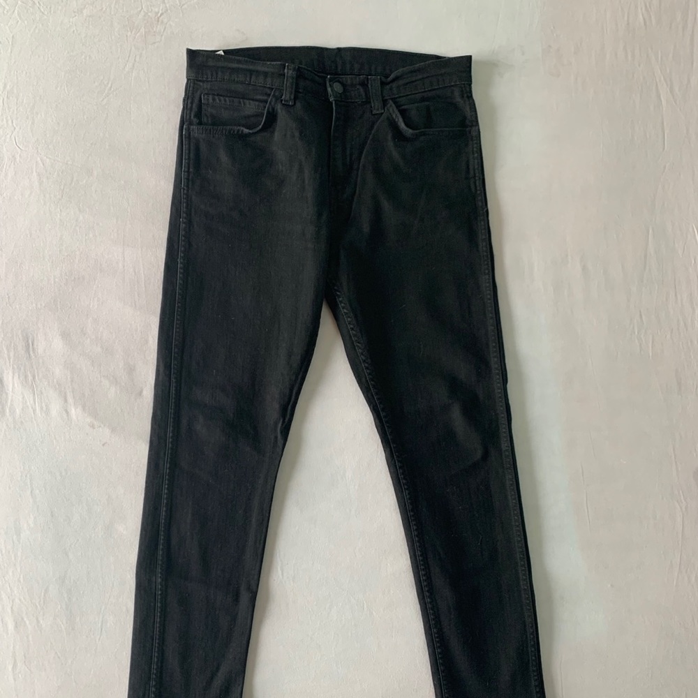 Levi's stretch skinny jeans. Black. W 31, L 30.